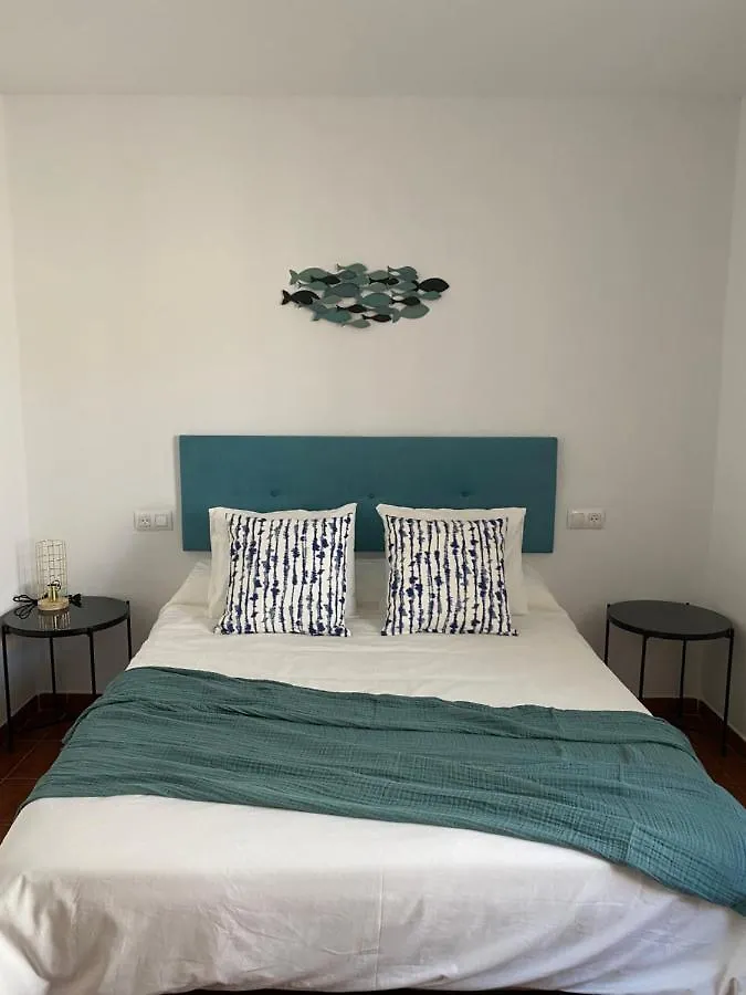 Apartamentos Turisticos Carmencita Bolonia 0*,